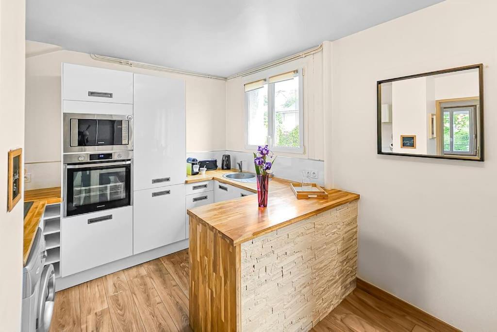 L'Escale Caennaise Appartement Buitenkant foto
